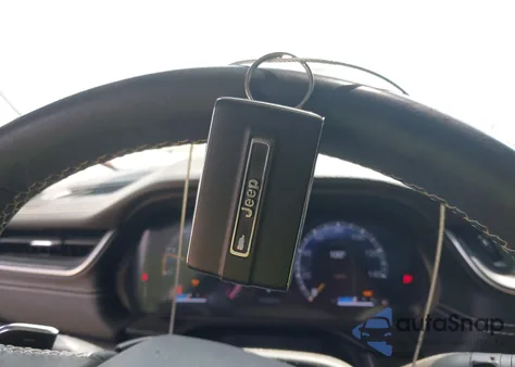 2021 Jeep Grand Cherokee L Limited 4X4 z USA, uszkodzony, nr VIN 1C4RJKBG6M8132181